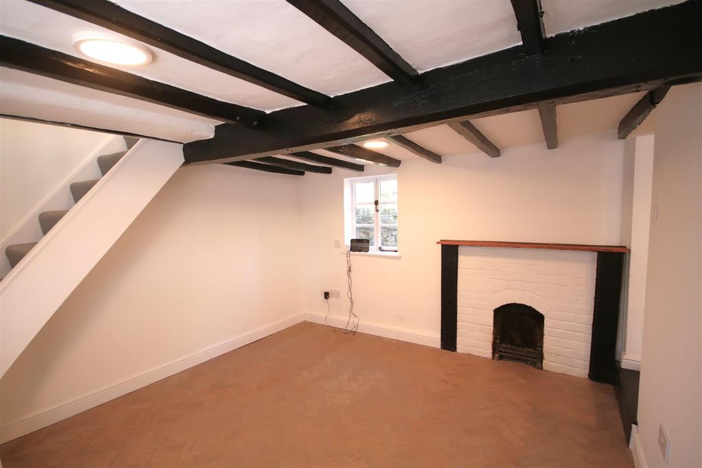 Property photo 1 of 28 Living Room B.Jpg