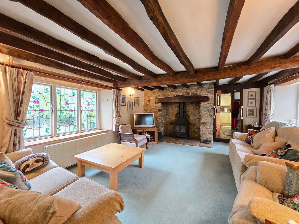 Property photo 1 of 21