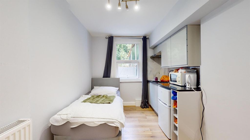 Property photo 3 of 13 66c4694A793F54Ceea44Bb14_2E10F6Fbe7c28Fe298d26Bf7d
