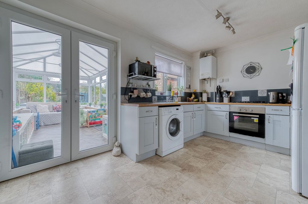 Property photo 3 of 19