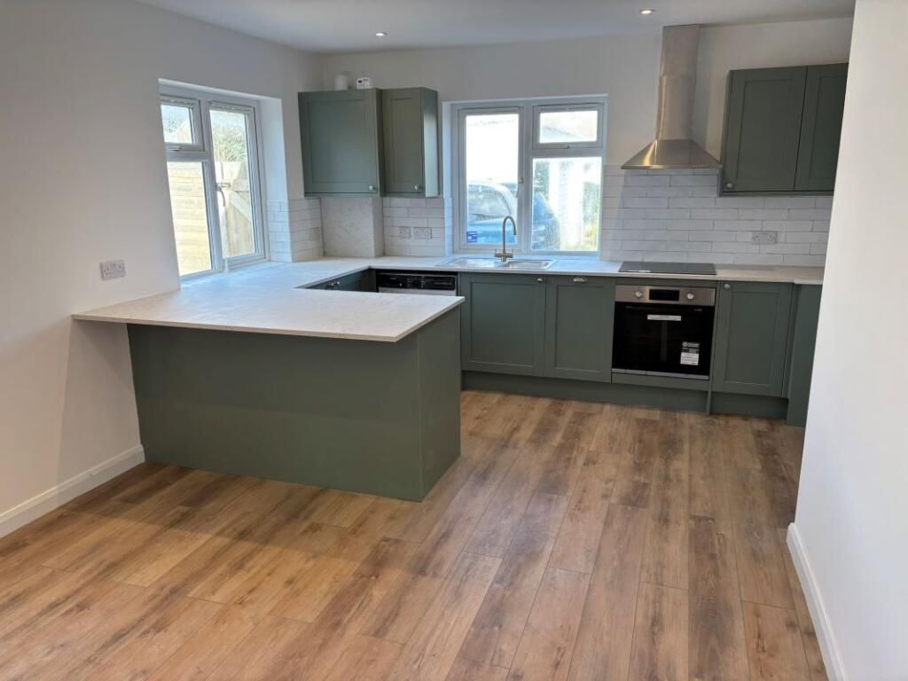 Property photo 2 of 35