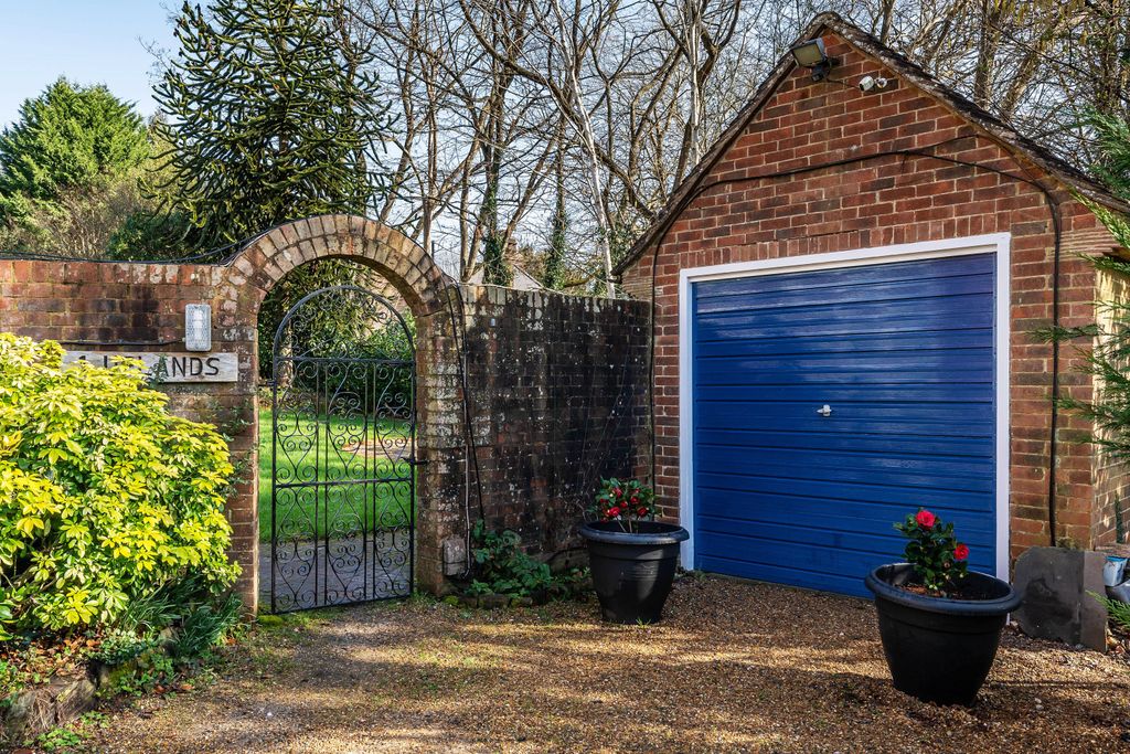 Additional image 12 of 4 bed flat for saleRockfield Road, Oxted, Surrey RH8