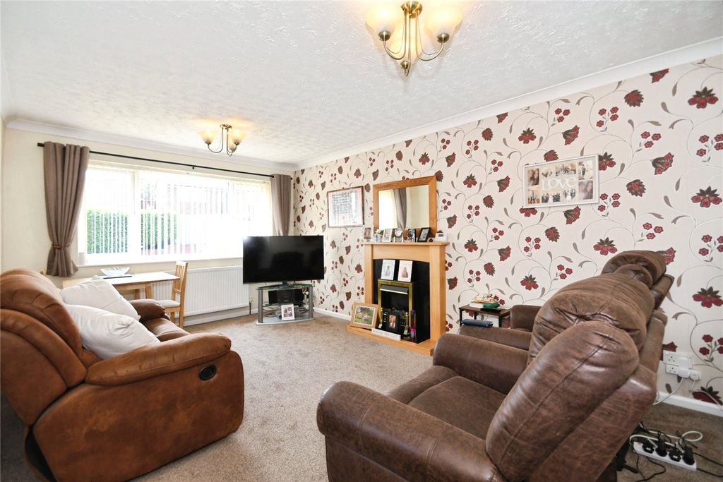Property photo 2 of 17 Picture No. 09