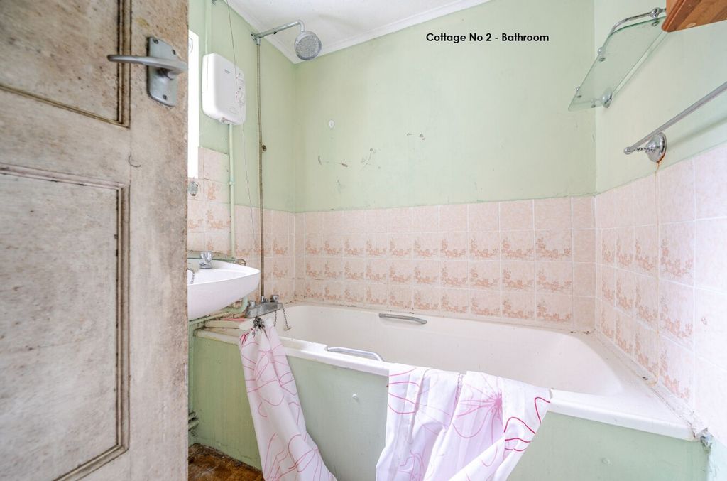 Property photo 3 of 25