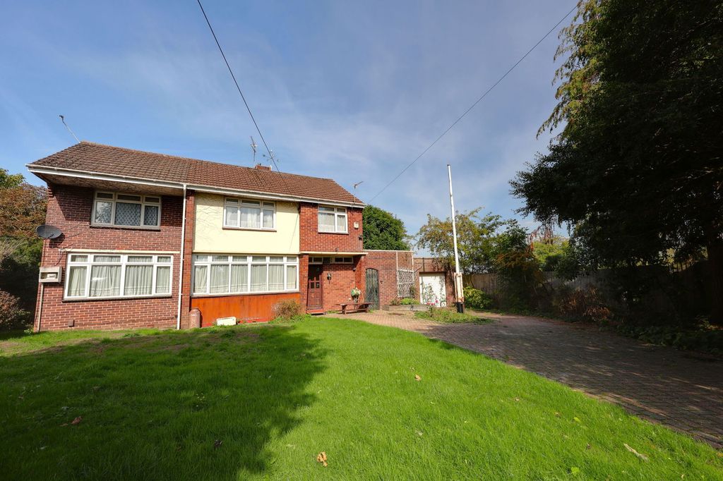 Property photo 3 of 38