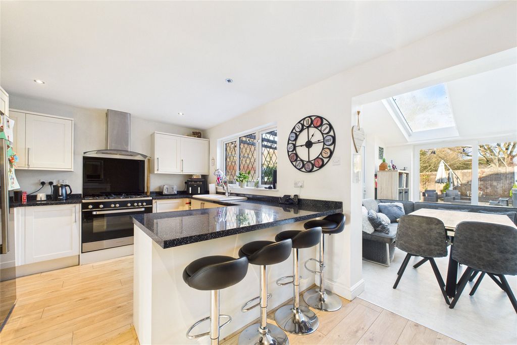 Property photo 3 of 15 Picture No. 25