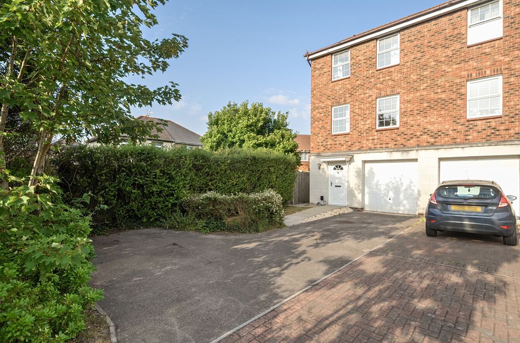 Property photo 1 of 16 1317966-4-6864E23...