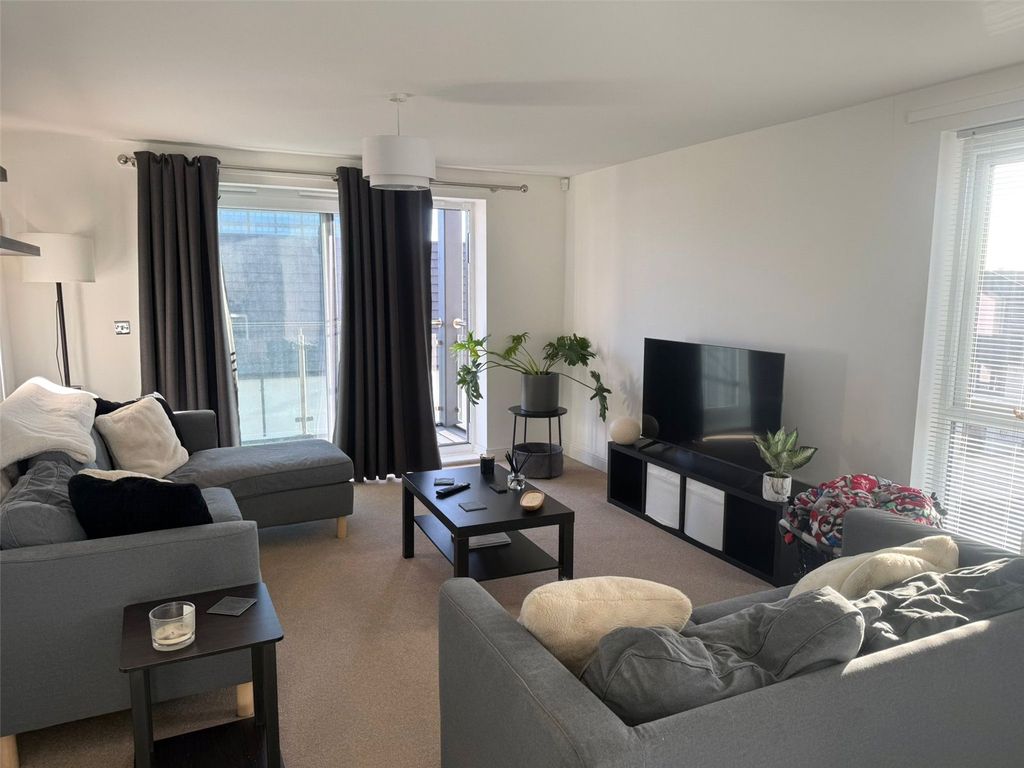 Property photo 2 of 8 Picture No. 05