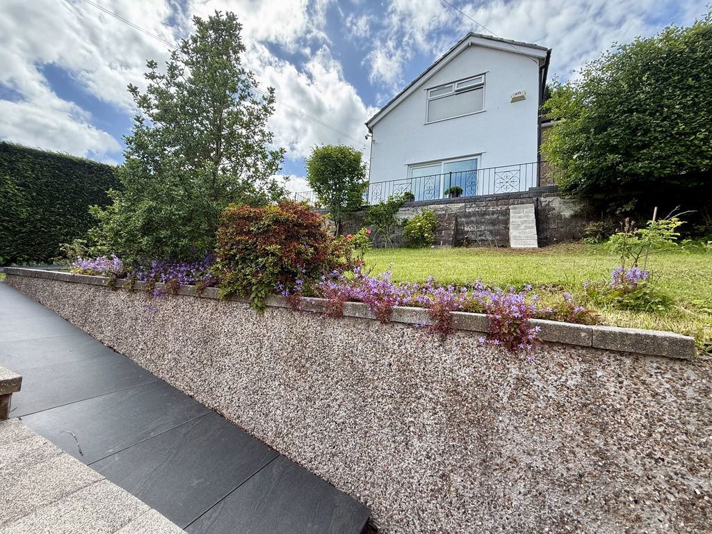 Property photo 3 of 50