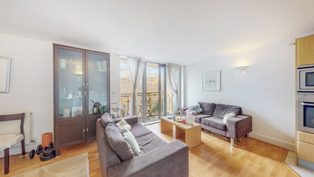 Property photo 3 of 20