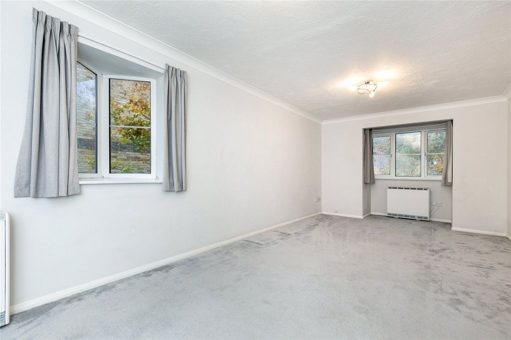 Property photo 2 of 13 Picture No. 16