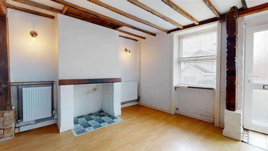 Property photo 2 of 10 Lounge Pic 1.Jpg