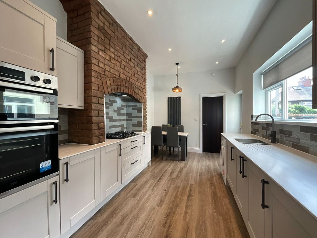 Property photo 1 of 16 4502733