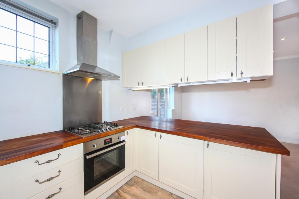 Property photo 3 of 13 Kitchen