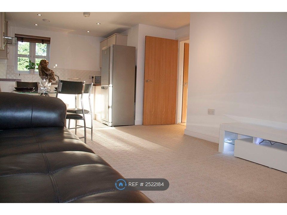 Property photo 2 of 8