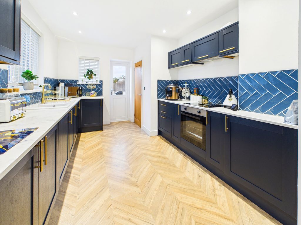 Property photo 2 of 38