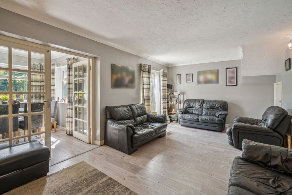 Property photo 3 of 28 Photo 13