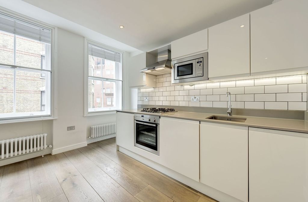 Property photo 3 of 10 2378785