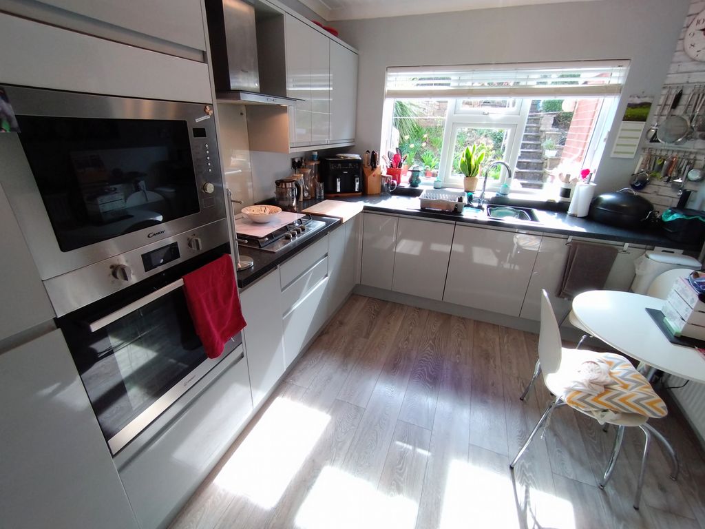 Property photo 2 of 29