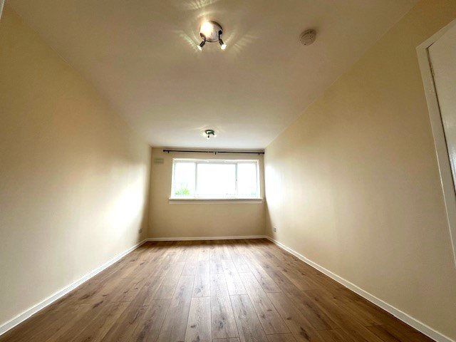 Property photo 2 of 7 Photo 2