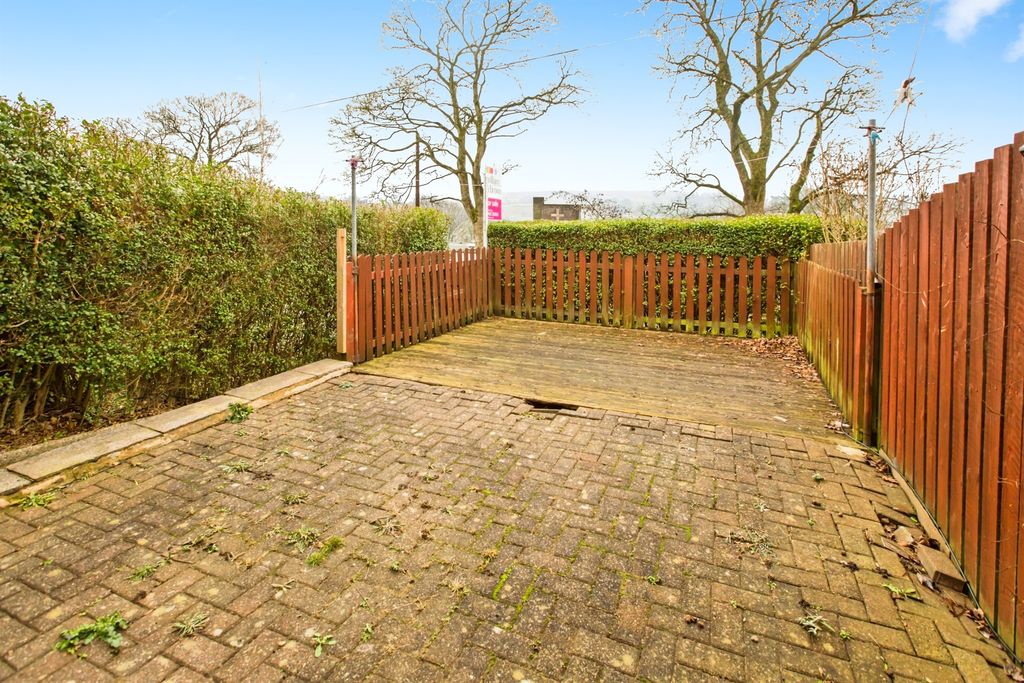 Property photo 2 of 20