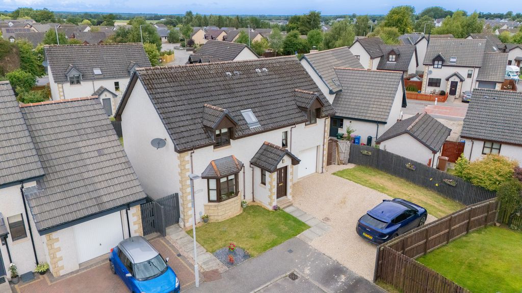 Property photo 1 of 30