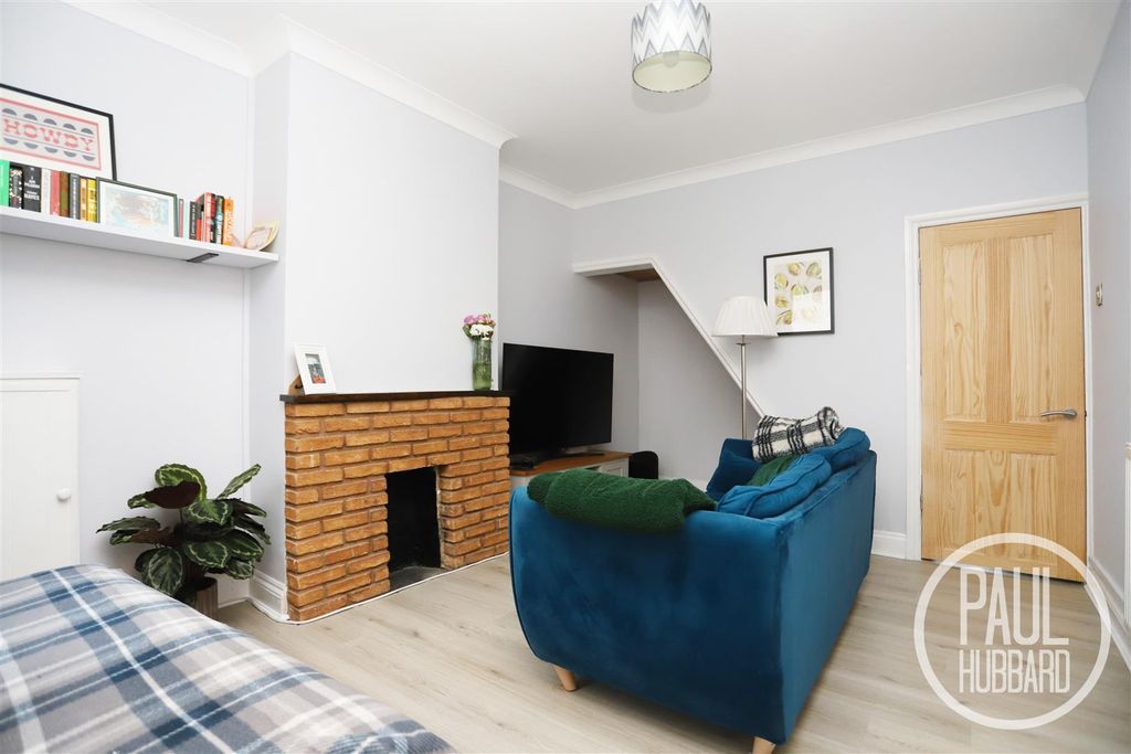 Property photo 2 of 13 Img_9878.Jpg