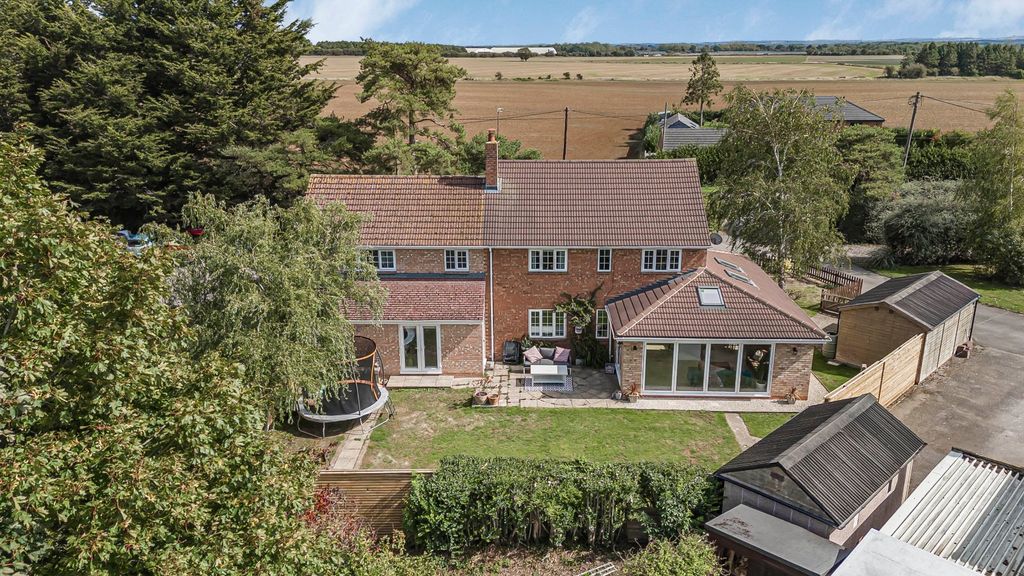 Property photo 1 of 24 Picture No. 28