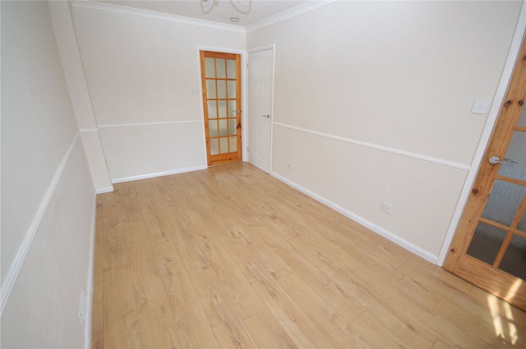 Property photo 3 of 11 Picture No. 29