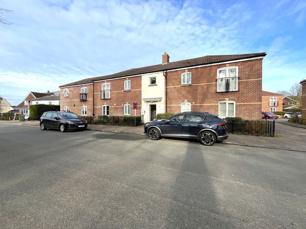 Property photo 1 of 8