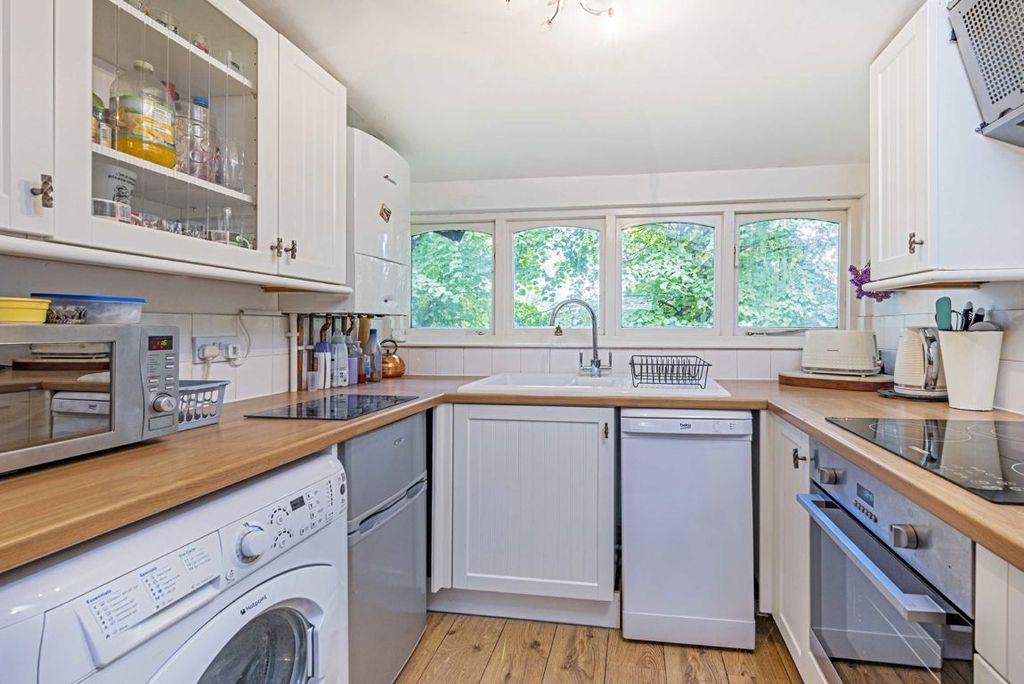 Property photo 3 of 5