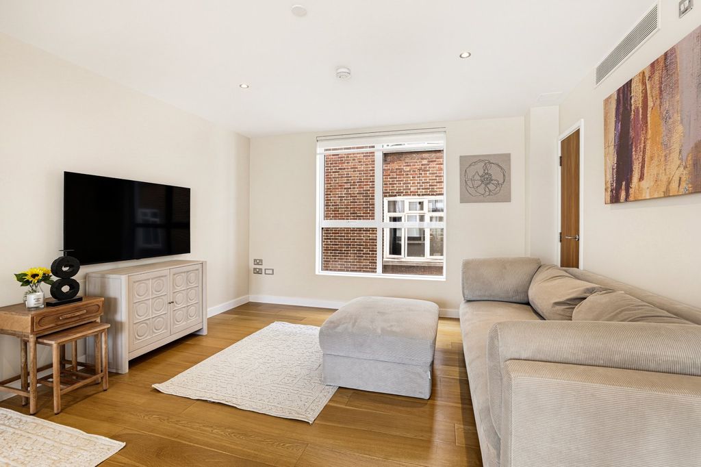 Property photo 2 of 14 Reception Room