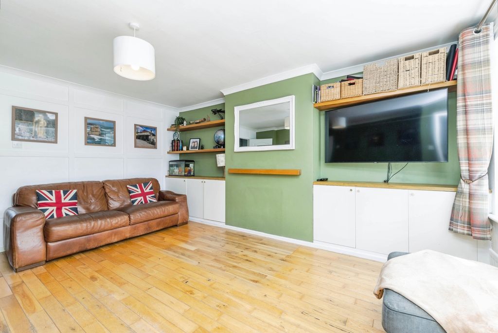 Property photo 3 of 15 Pbox-Img.Jpg