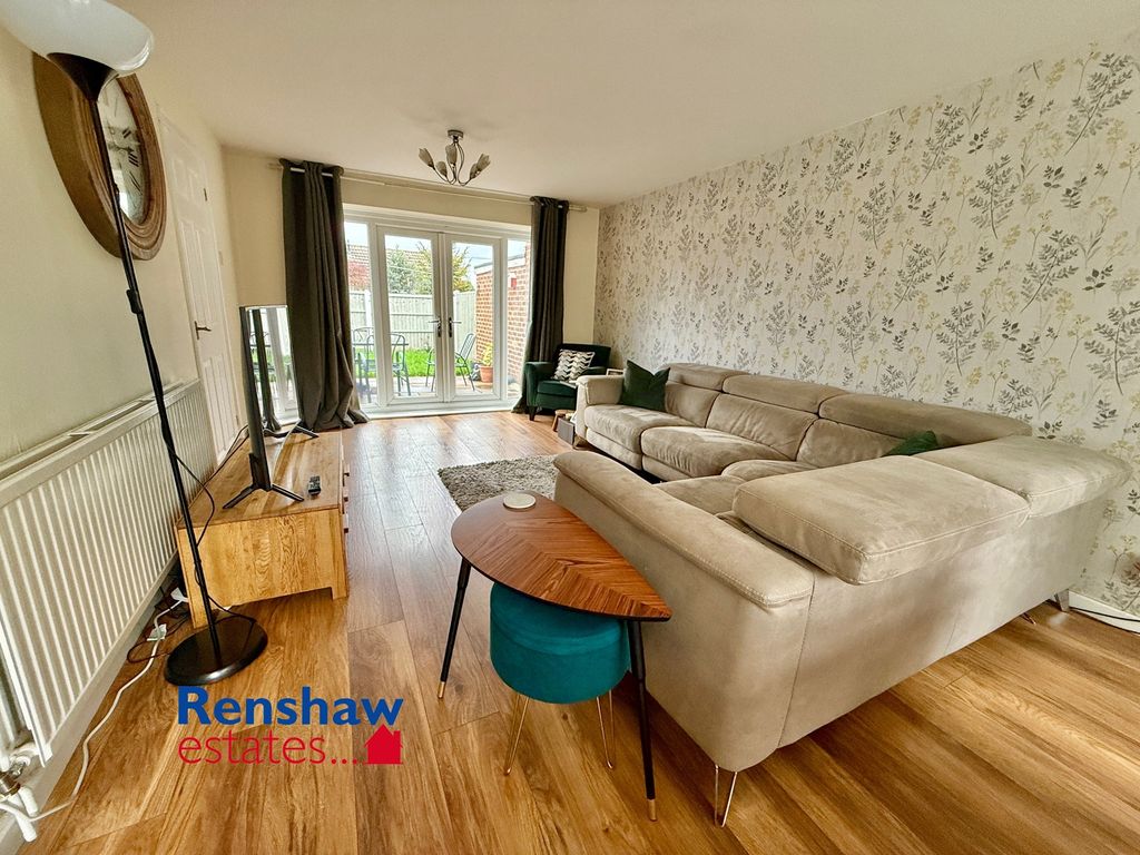 Property photo 2 of 17 L (1)