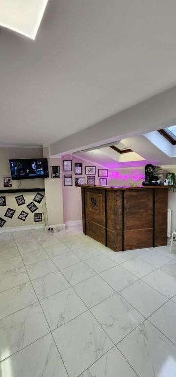 Property photo 1 of 6 Photo 1