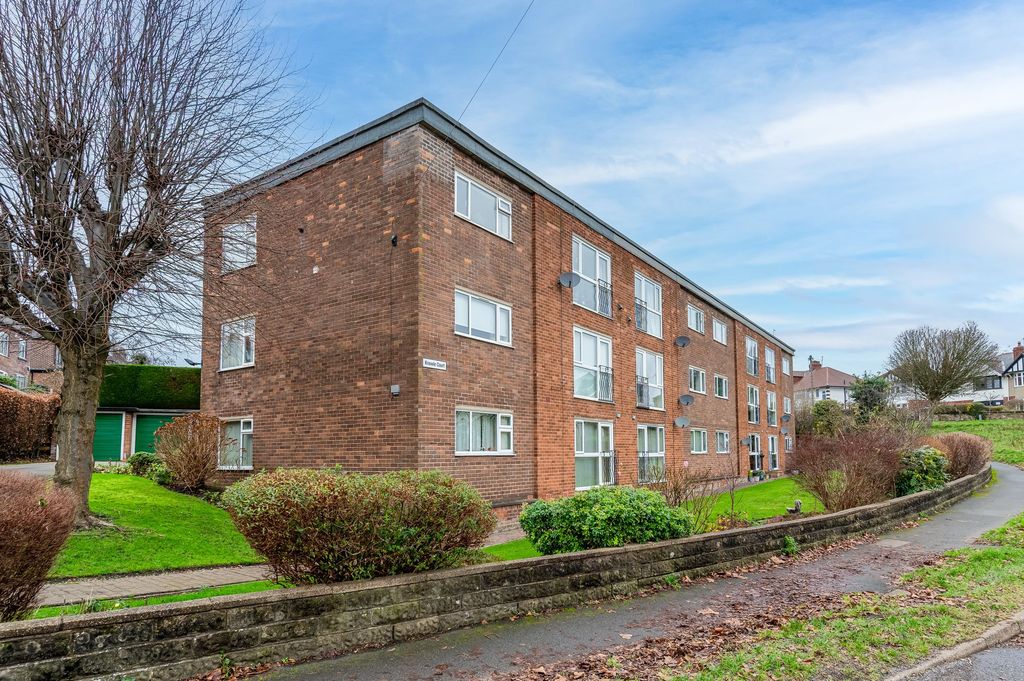 Property photo 1 of 17