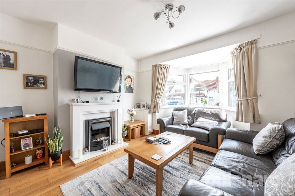 Property photo 2 of 17 Picture No. 05