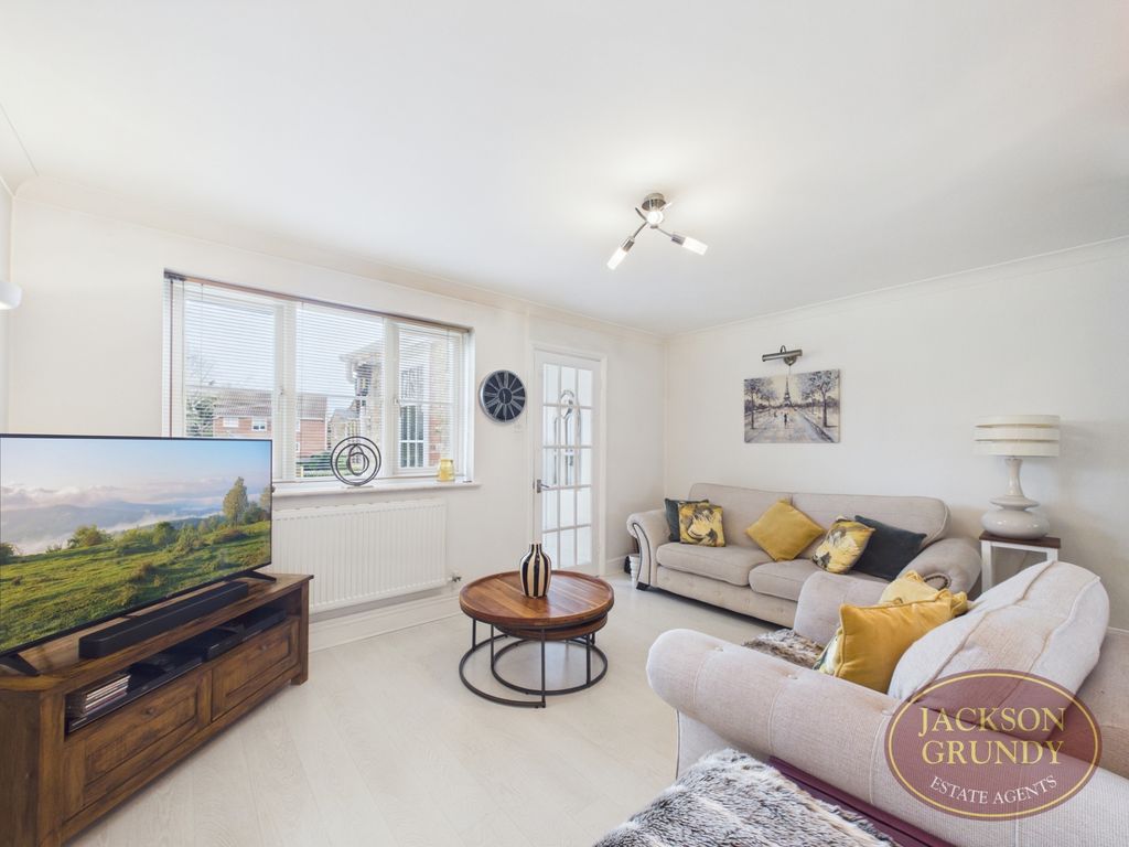 Property photo 3 of 15 Cross Street