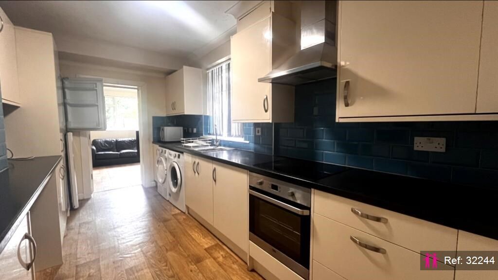Property photo 3 of 16