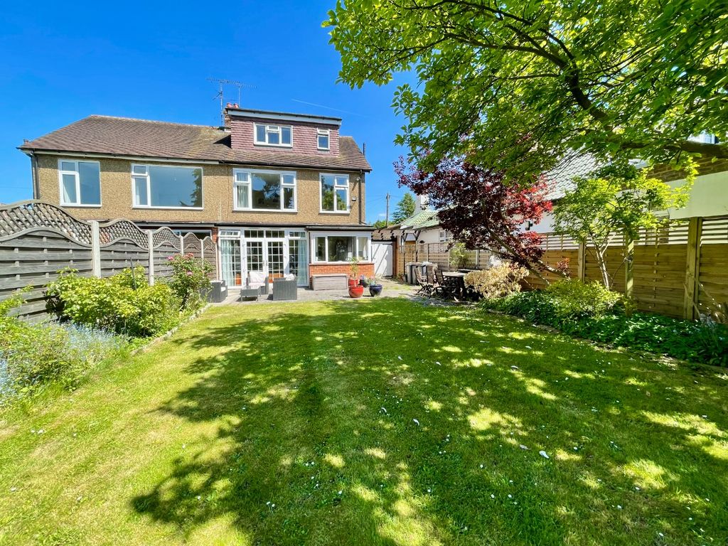 Property photo 2 of 16 4099124