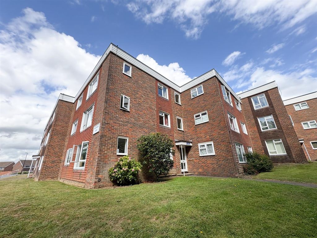 Property photo 1 of 9 Front.Jpg