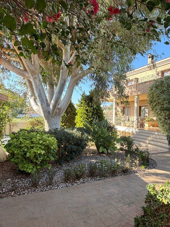 Property photo 2 of 49