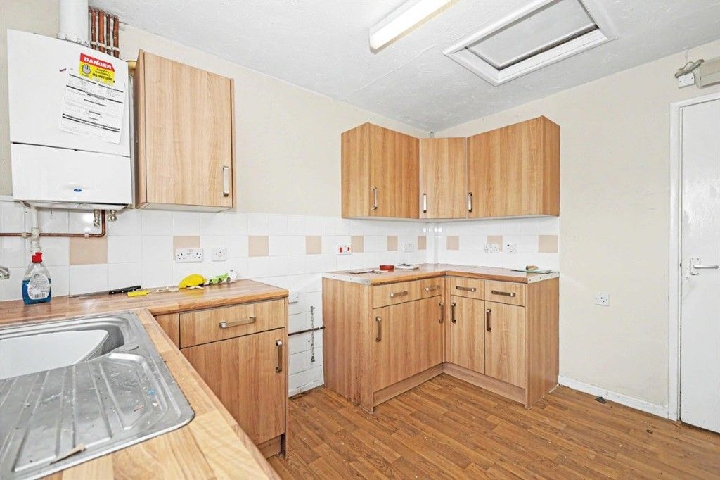Property photo 3 of 5