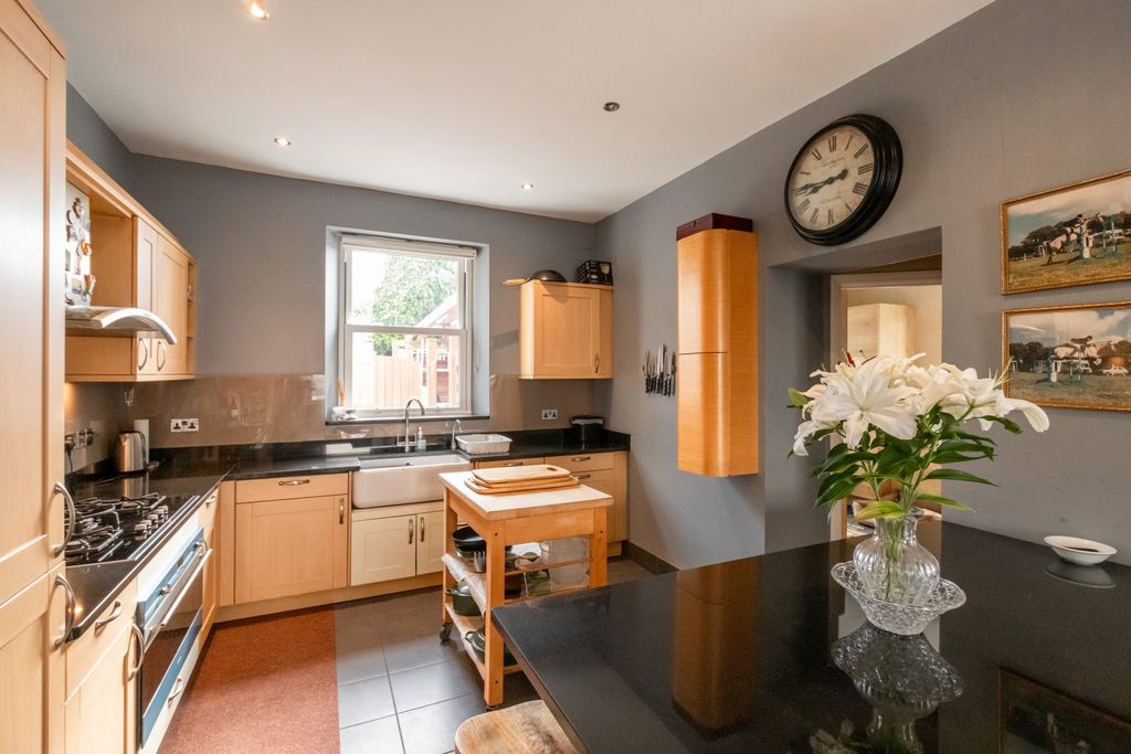 Additional image 13 of 4 bed semi-detached house for saleLes Gravees, St. Peter Port, Guernsey GY1