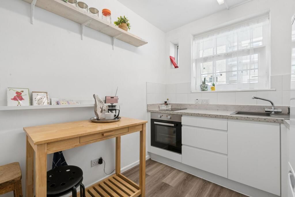 Property photo 1 of 5