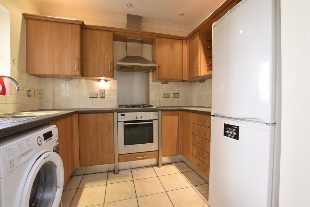 Property photo 3 of 7 Kitchen