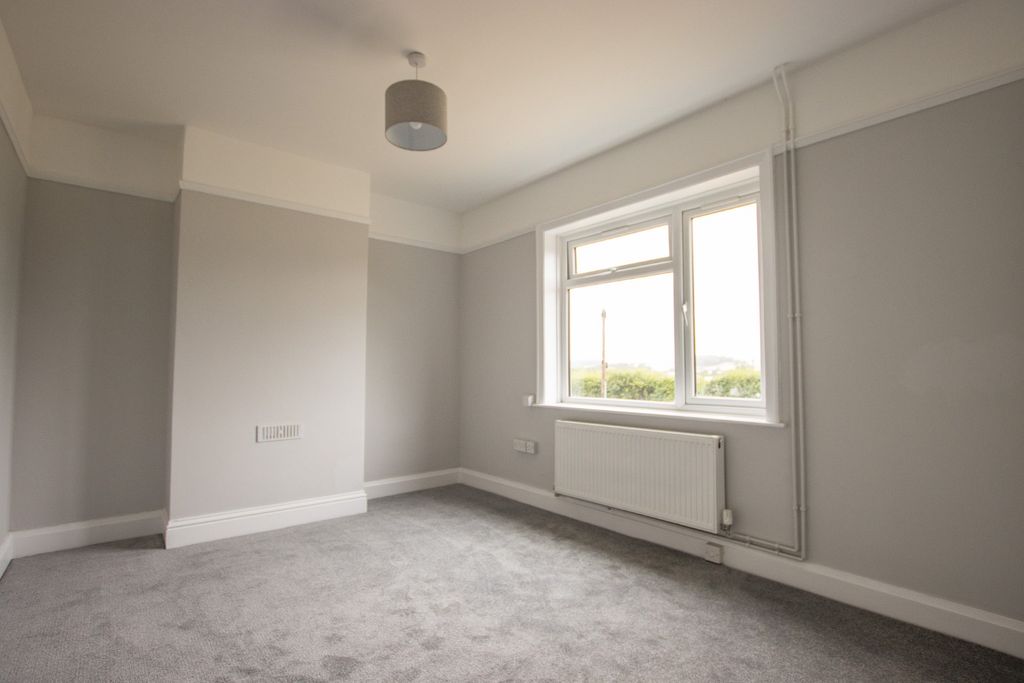 Property photo 3 of 17 4272518
