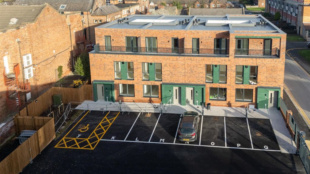 Property photo 1 of 13 Reside-69.Jpg