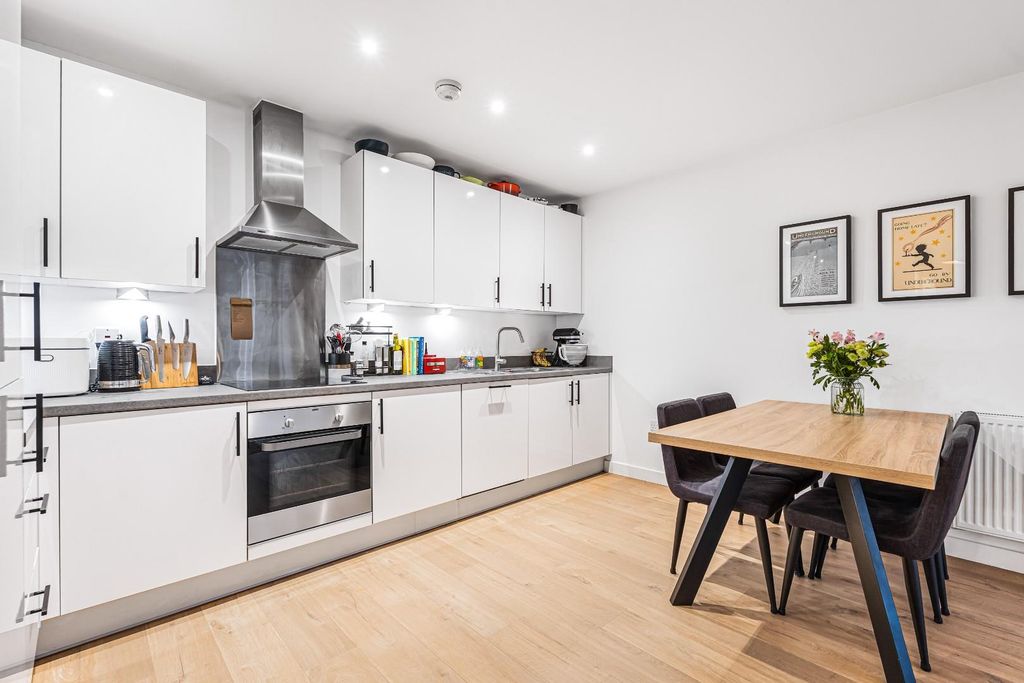 Property photo 2 of 16 8_66926.Jpg