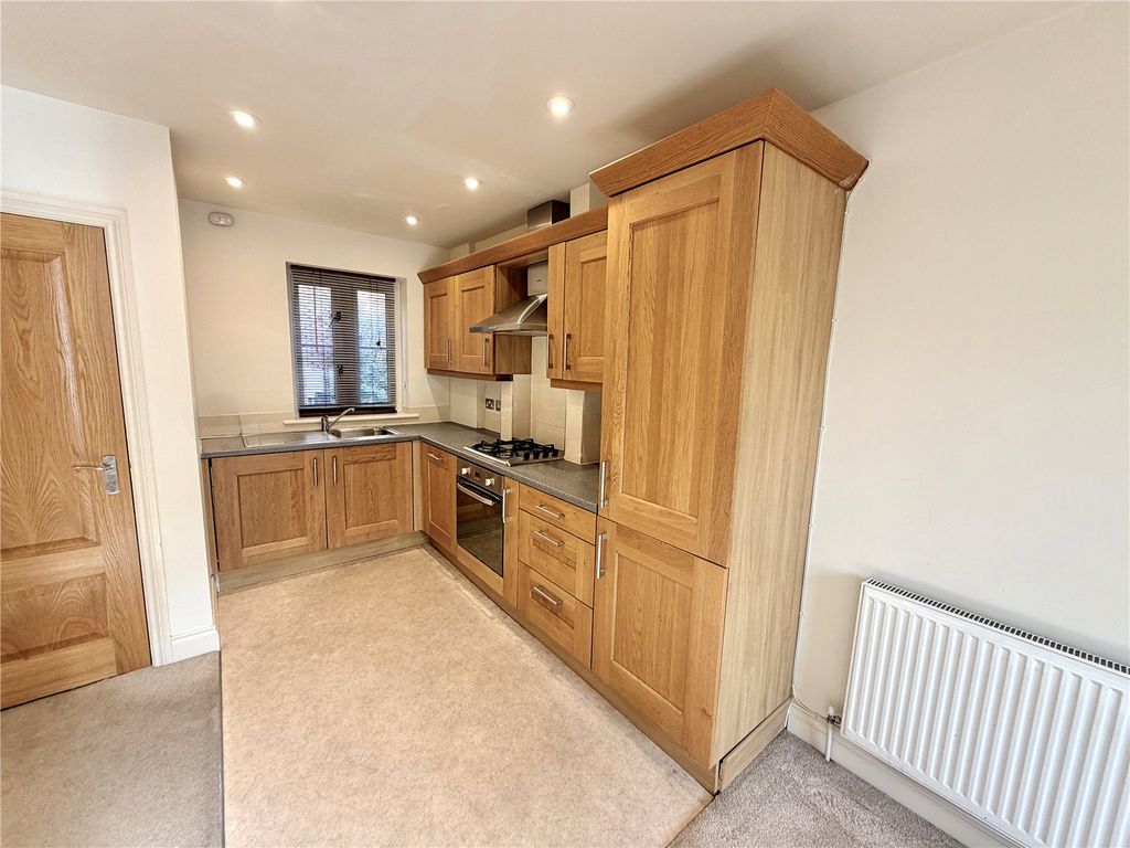 Property photo 2 of 9 Picture No. 10